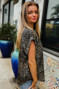 BLACK WOVEN POCKETED ANIMAL BUTTON DOWN TOP