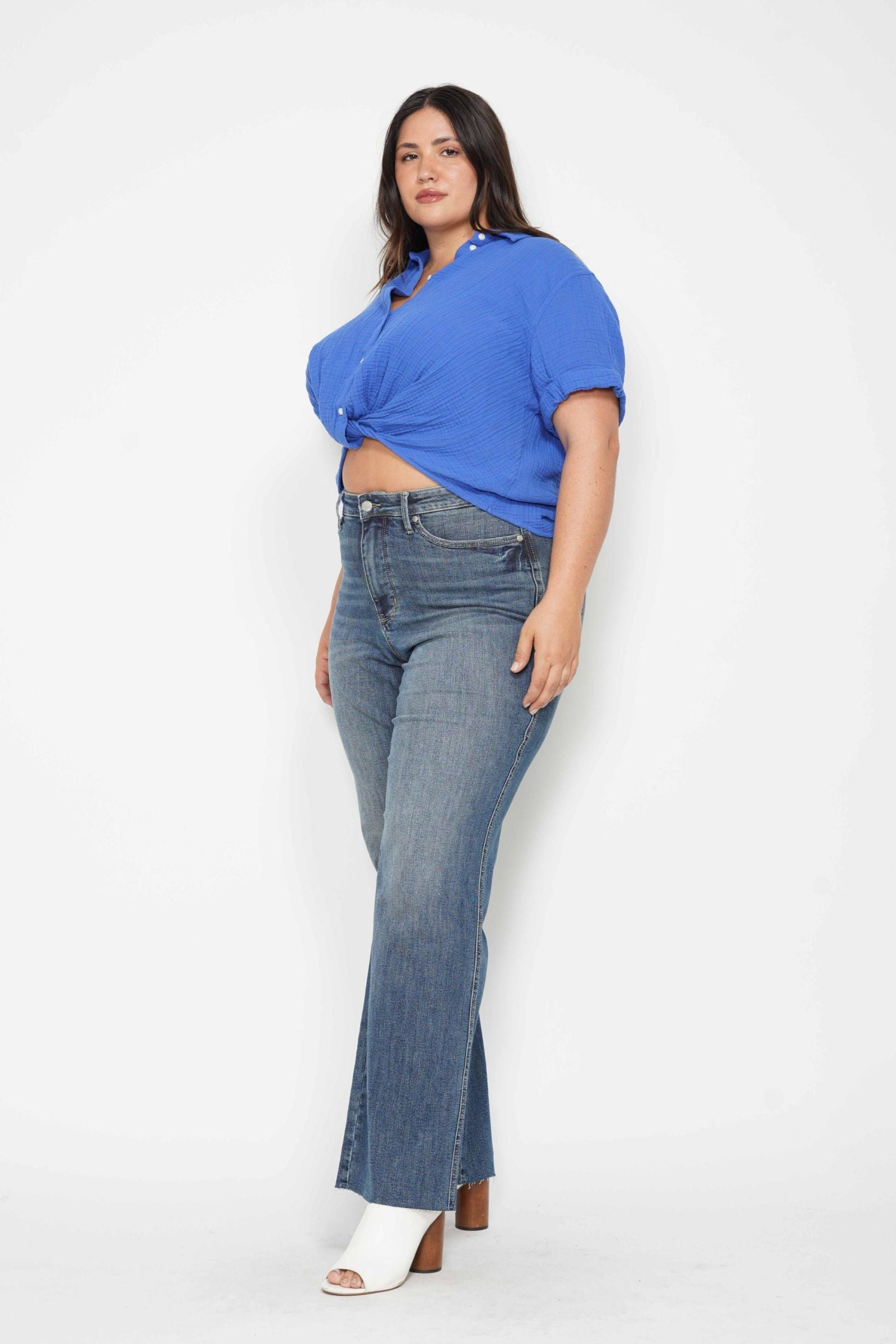 MID RISE TUMMY CONTROL VINTAGE STRAIGHT MEDIUM WASH JUDY BLUE DENIM-PLUS