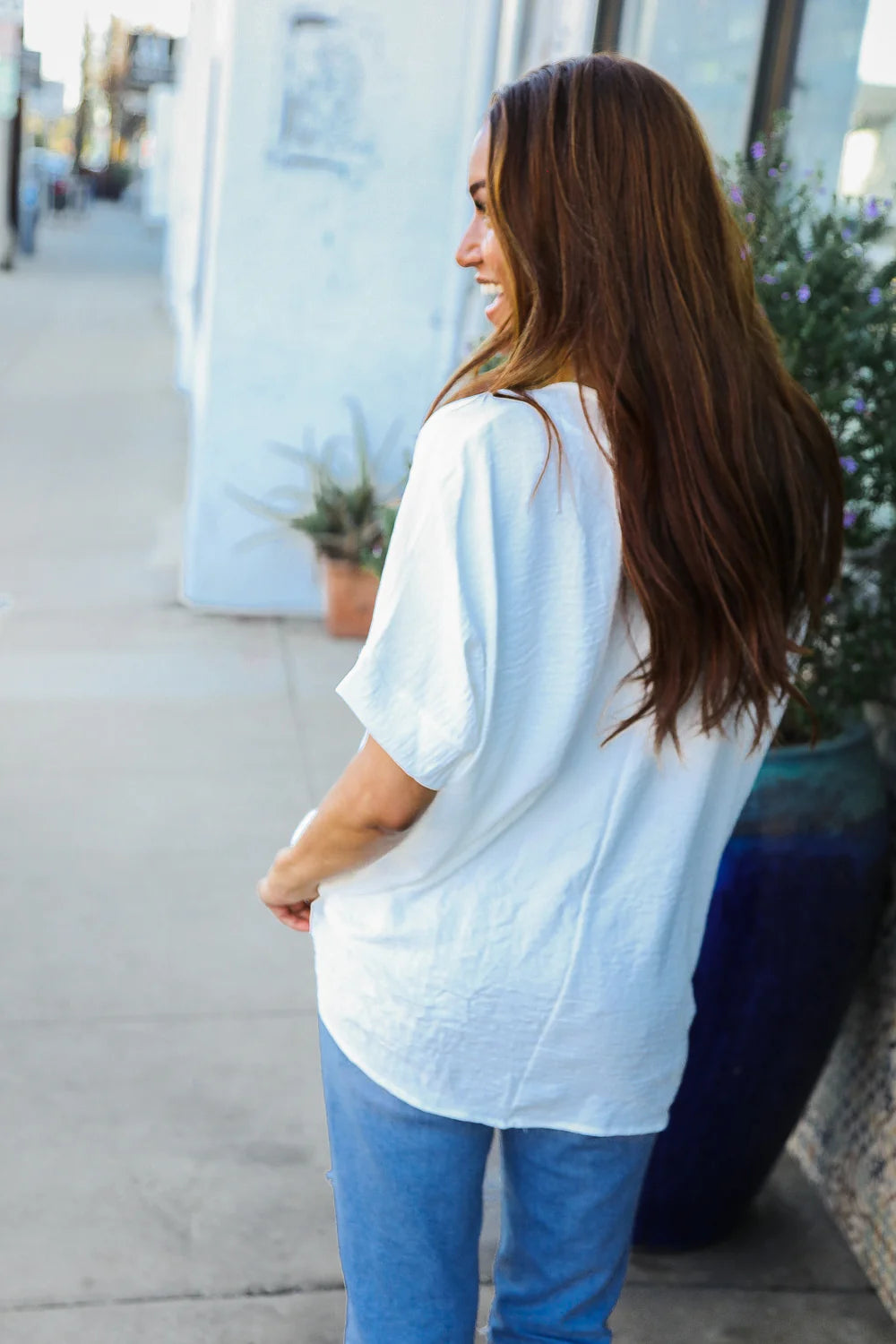 IVORY CRINKLED WOVEN CUFFED SLEEVE TOP
