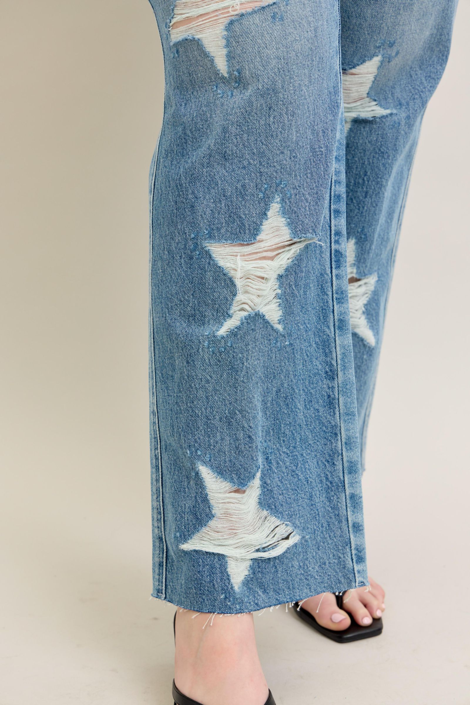 MEDIUM WASH HIGH WAIST RIGID MAGIC STAR SHAPED DESTROYED 90S STRAIGHT JUDY BLUE DENIM-PLUS