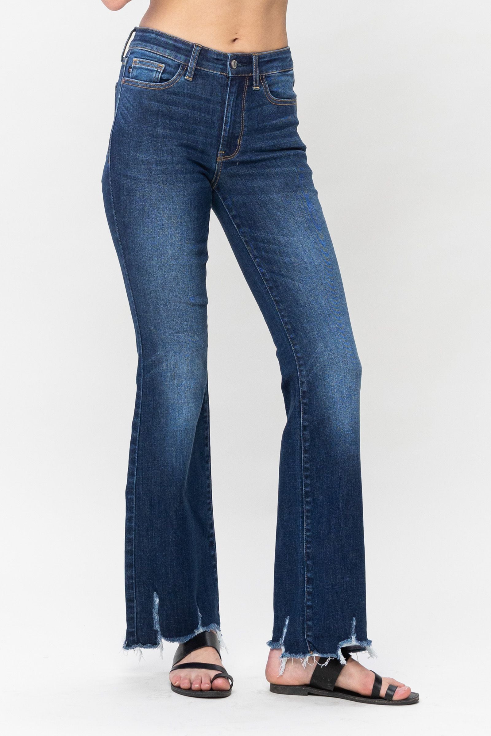 MID RISE DARK WASH NON DISTRESSED HEM BOOTCUT JUDY BLUE DENIM-PLUS