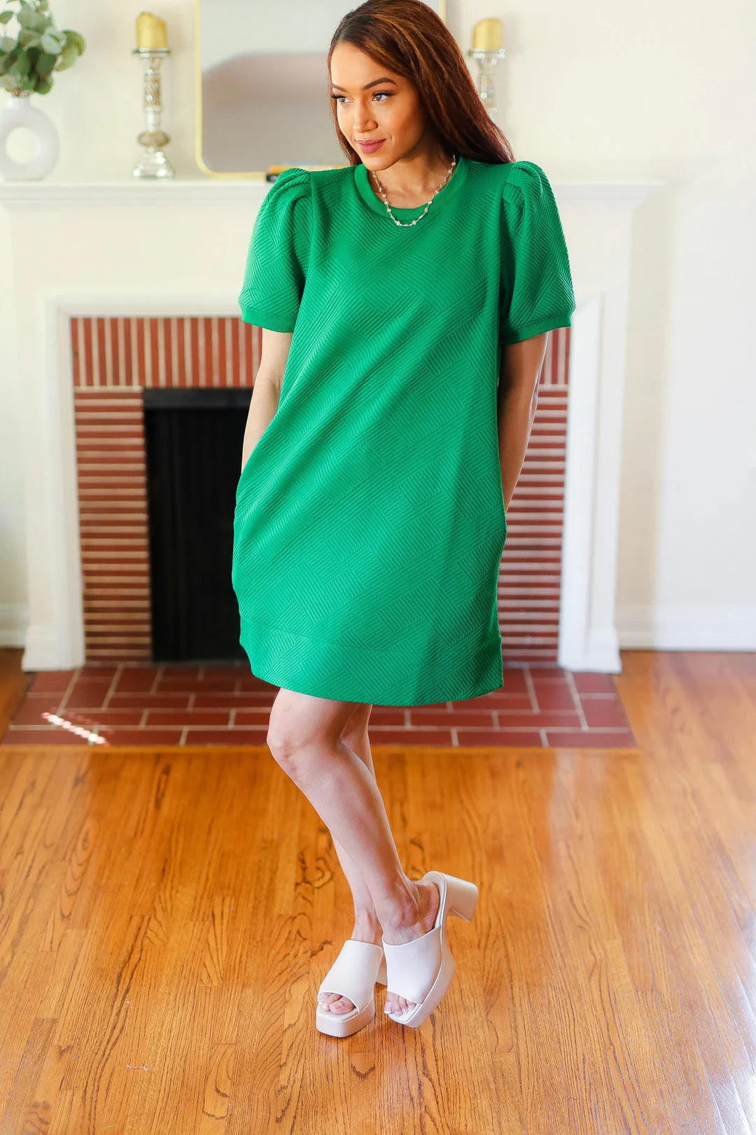 ROYAL KELLY GREEN TEXTURED PUFF SLEEVE DRESS- SMALL