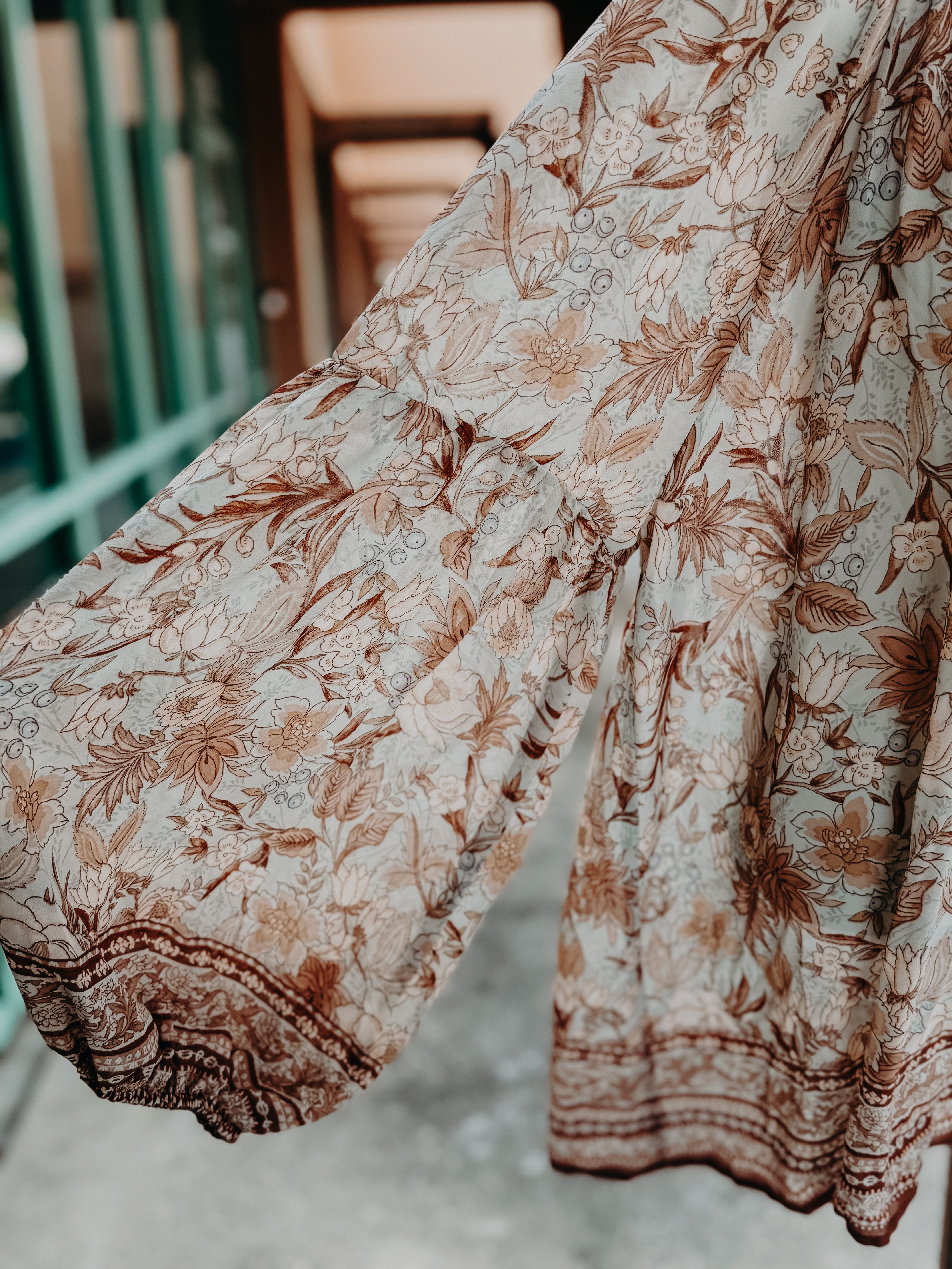 Brown Floral Balloon Sleeve Button Blouse- PLUS- SALE- 3X LEFT