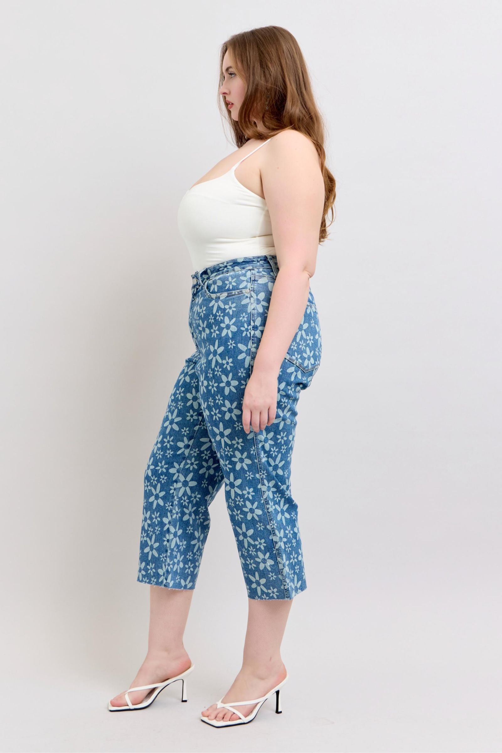 HIGH WAIST FLOWER PRINT CROPPED WIDE LEG JUDY BLUE DENIM MEDIUM WASH-PLUS