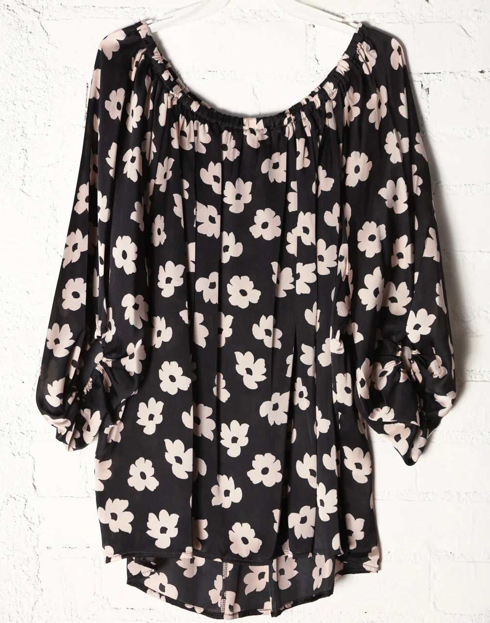 BLACK & WHITE PRINTED DESIGN FLORAL SATIN 3/4 BUBBLE SLEEVE BLOUSE-PLUS