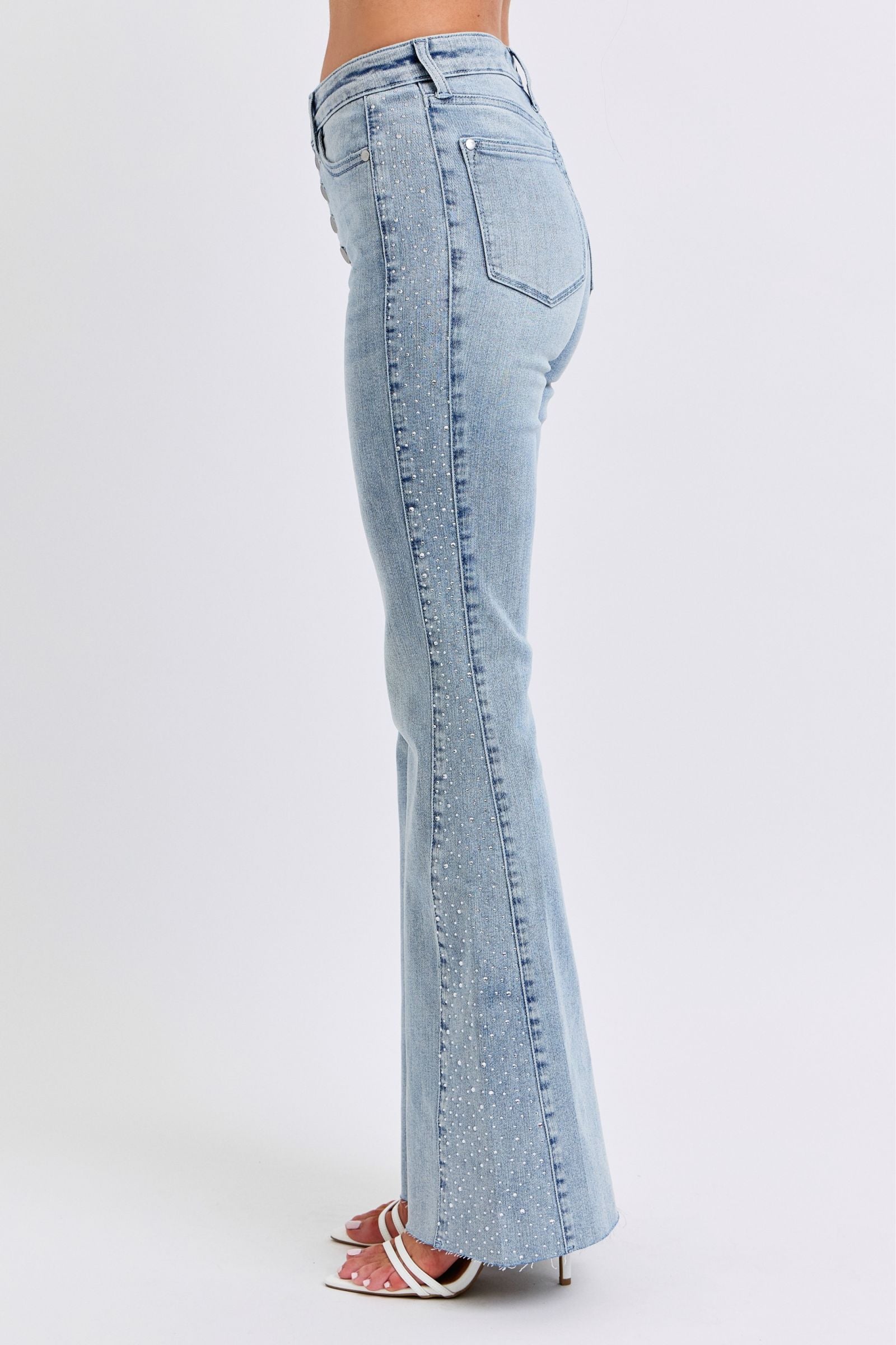 MID RISE RHINESTONE LIGHT WASH SIDE PANEL DETAIL FLARE DENIM JUDY BLUE