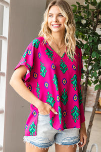 FUCHSIA GREEN DESIGN VNECK TOP
