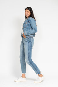 MEDIUM WASH HIGH WAIST VINTAGE WASH SIDE PANEL DETAIL & HI LOW FRAYED HEM SLIM FIT JUDY BLUE DENIM