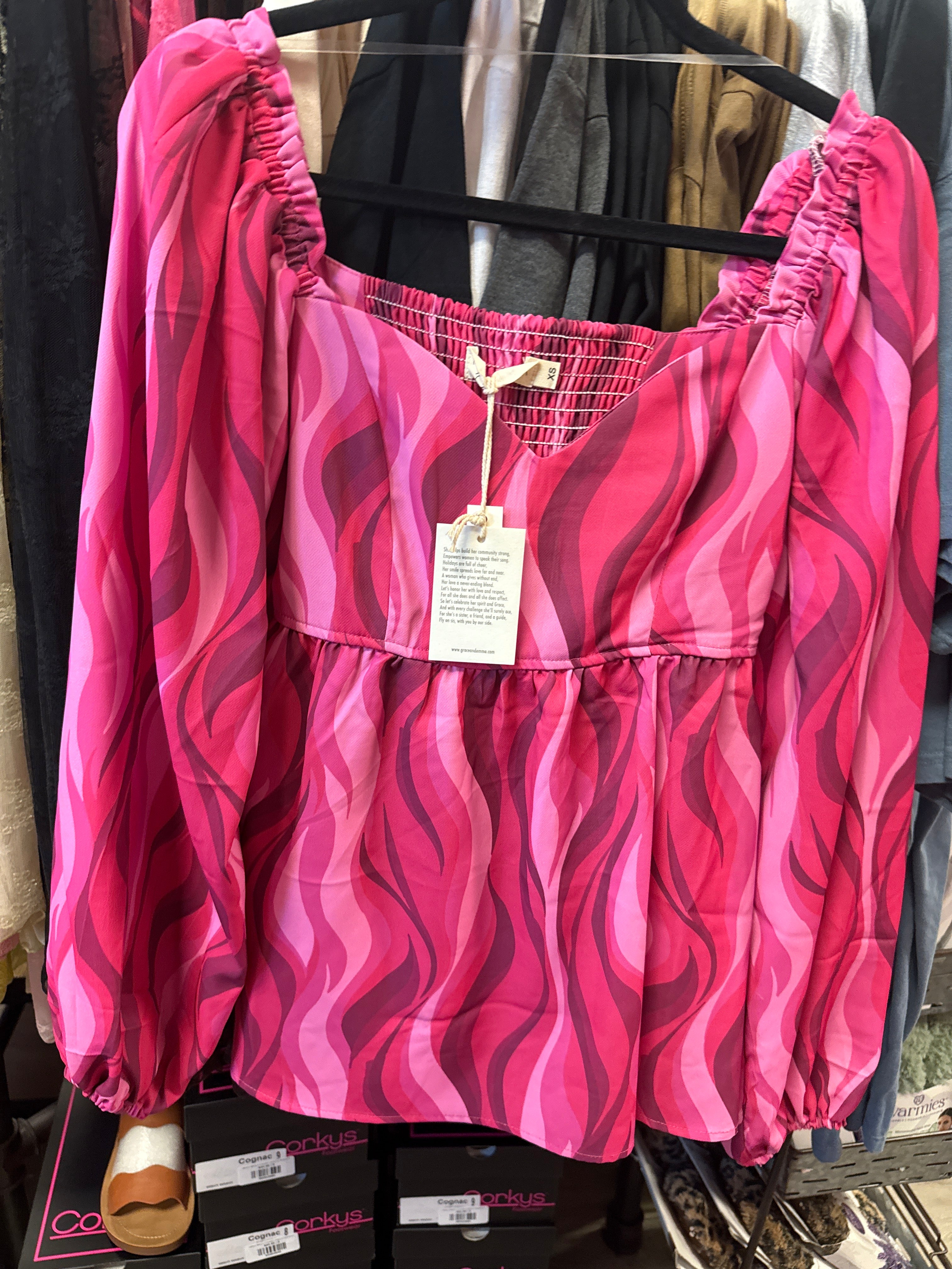 FLIRTY IN FUCHSIA HOT PINK MAGENTA BALLOON SLEEVE GROOVY PRINT TOP- SALE- XS AVAILABLE