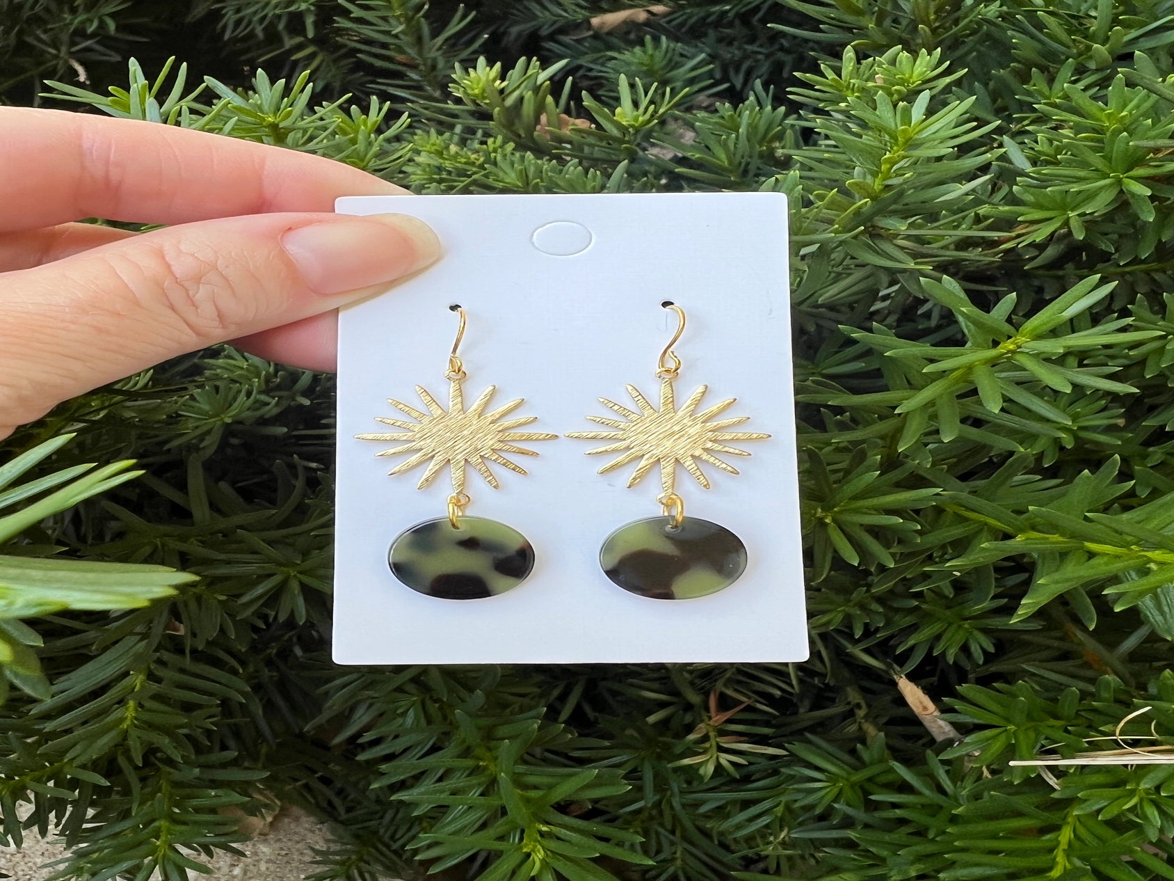 OLIVE GREEN SUNBURST METAL ACRYLIC STATEMENT DANGLY HANDMADE BBB EARRINGS