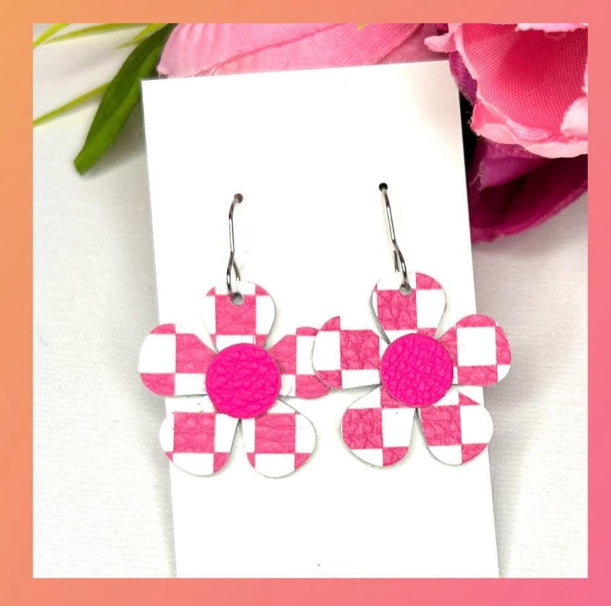HOT PINK WHITE CHECKERED FLOWERS HANDMADE LEATHER EARRINGS BY B.O.D