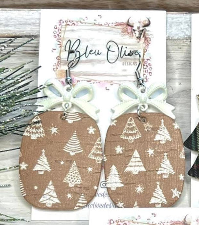 TAN IVORY CHRISTMAS TREES ON OVALS METAL BOWS HANDMADE EARRINGS BY B.O.D