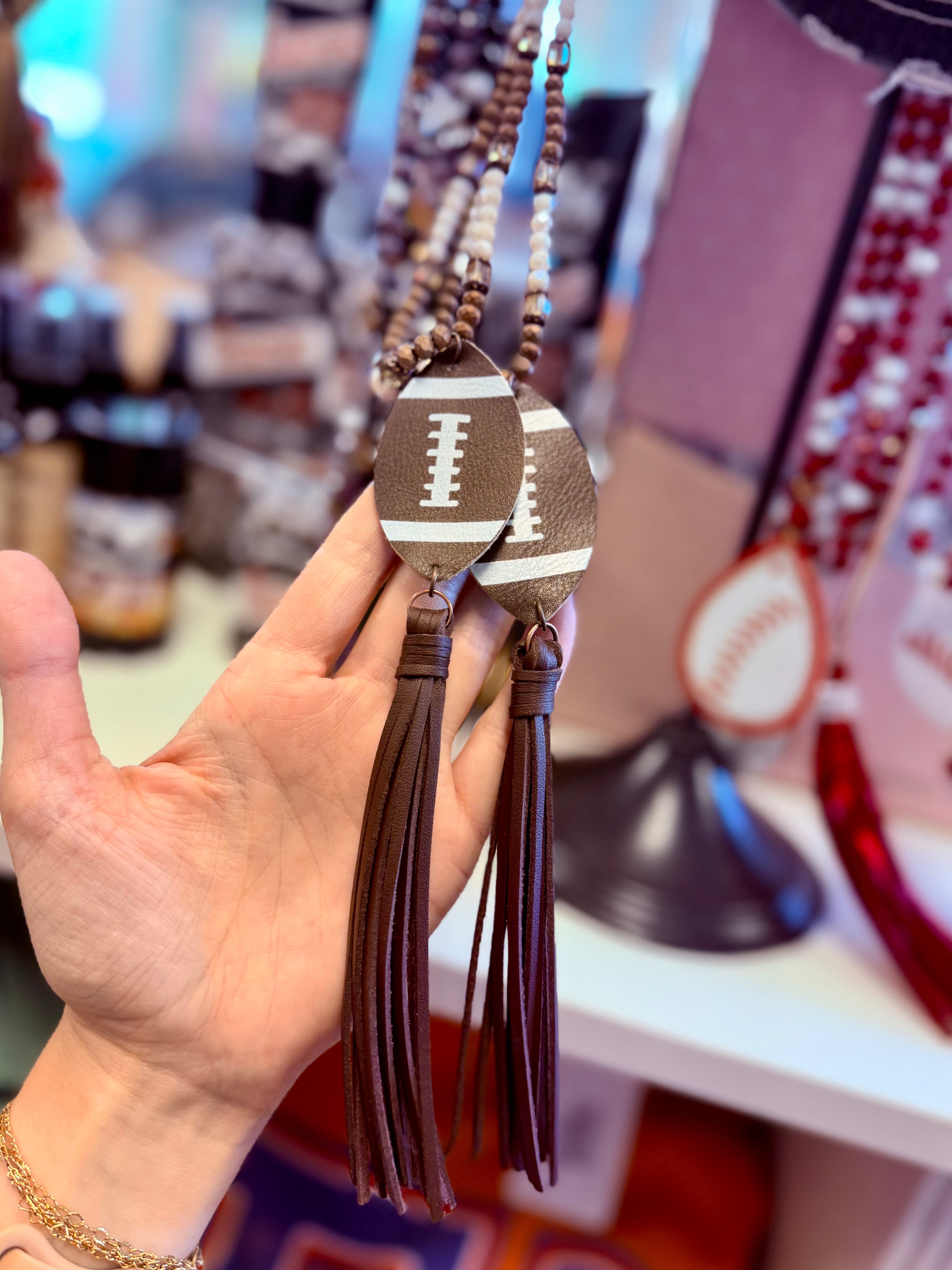 TASSEL FOOTBALL BROWN NECKLACE