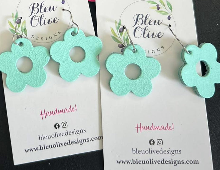MINT LITTLE DAISY-LIKE FLOWER SHAPED LEATHER HANDMADE EARRINGS BY B.O.D