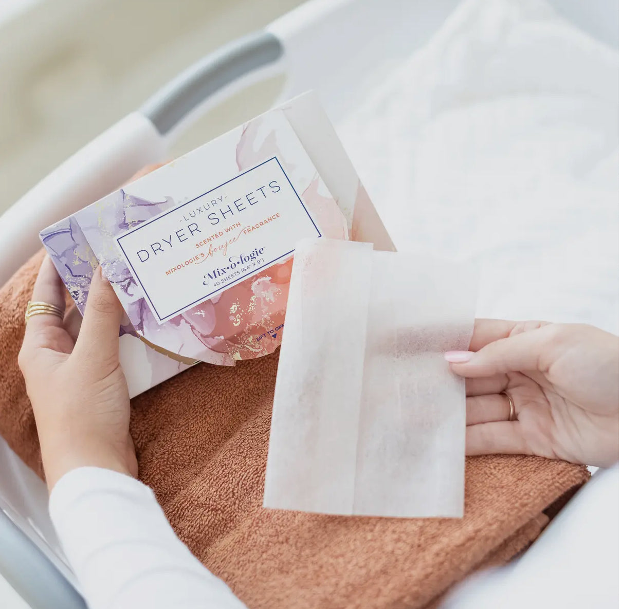 BOUJEE SCENTED LAUNDRY FABRIC SOFTENER DRYER SHEETS BY MIXOLOGIE