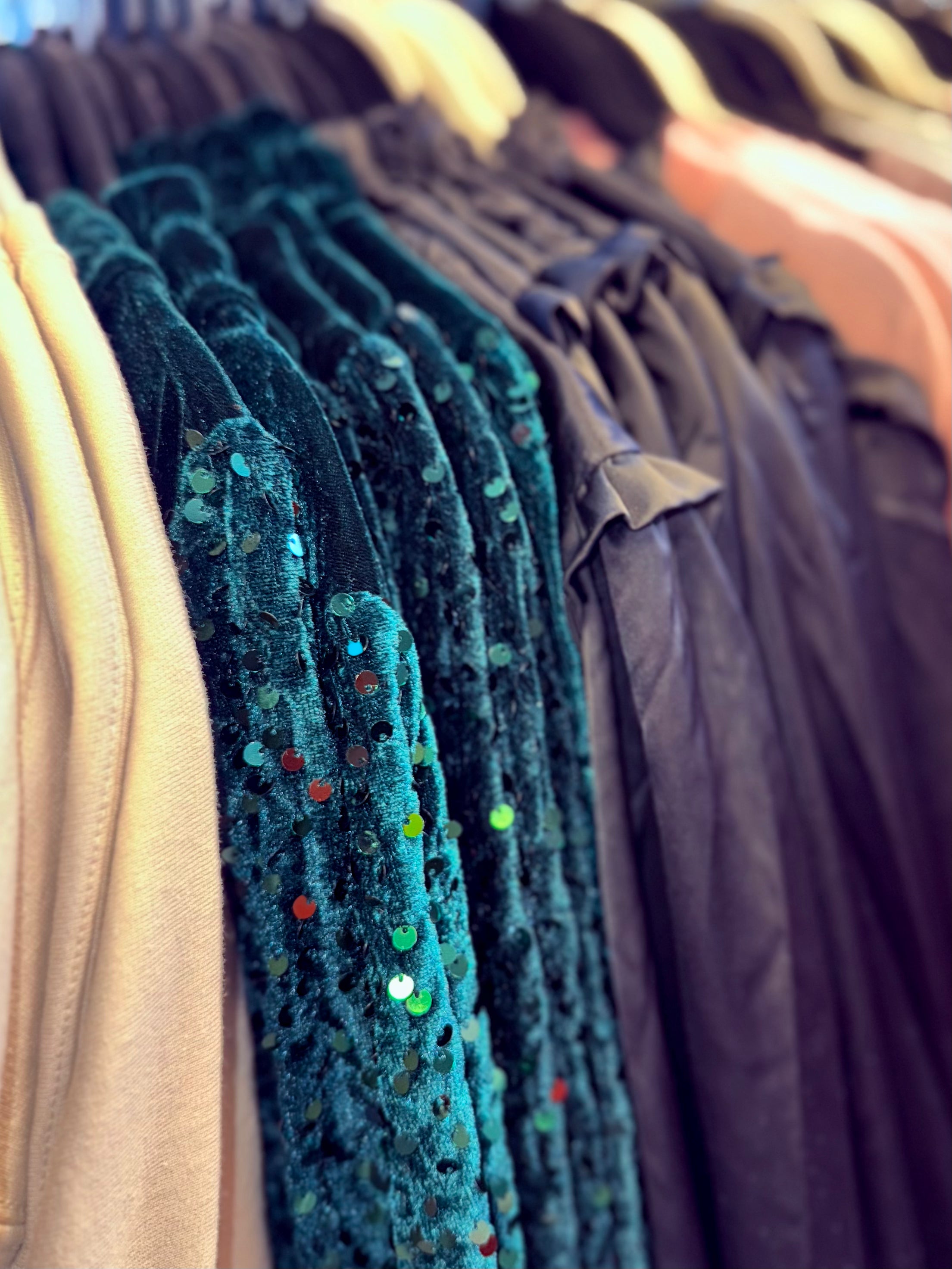 EMERALD GREEN VELVET SEQUINS WITH BACK BUTTON BLOUSE