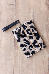 Crowd Pleaser Leopard Fluffy Versi Bag