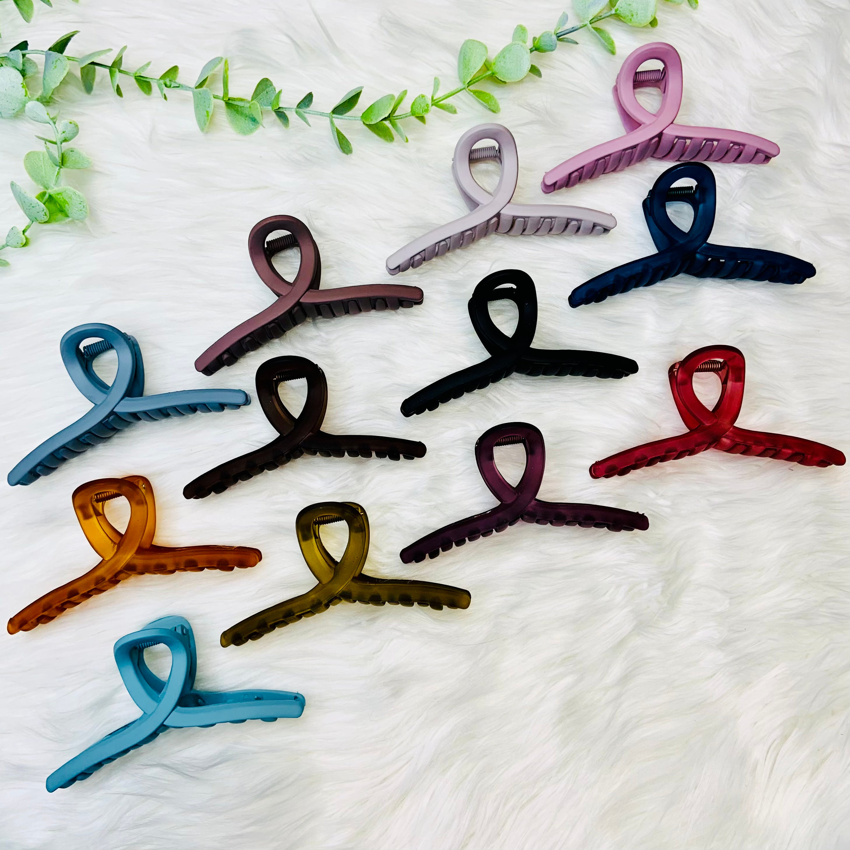 Matte Knot Claw Clips