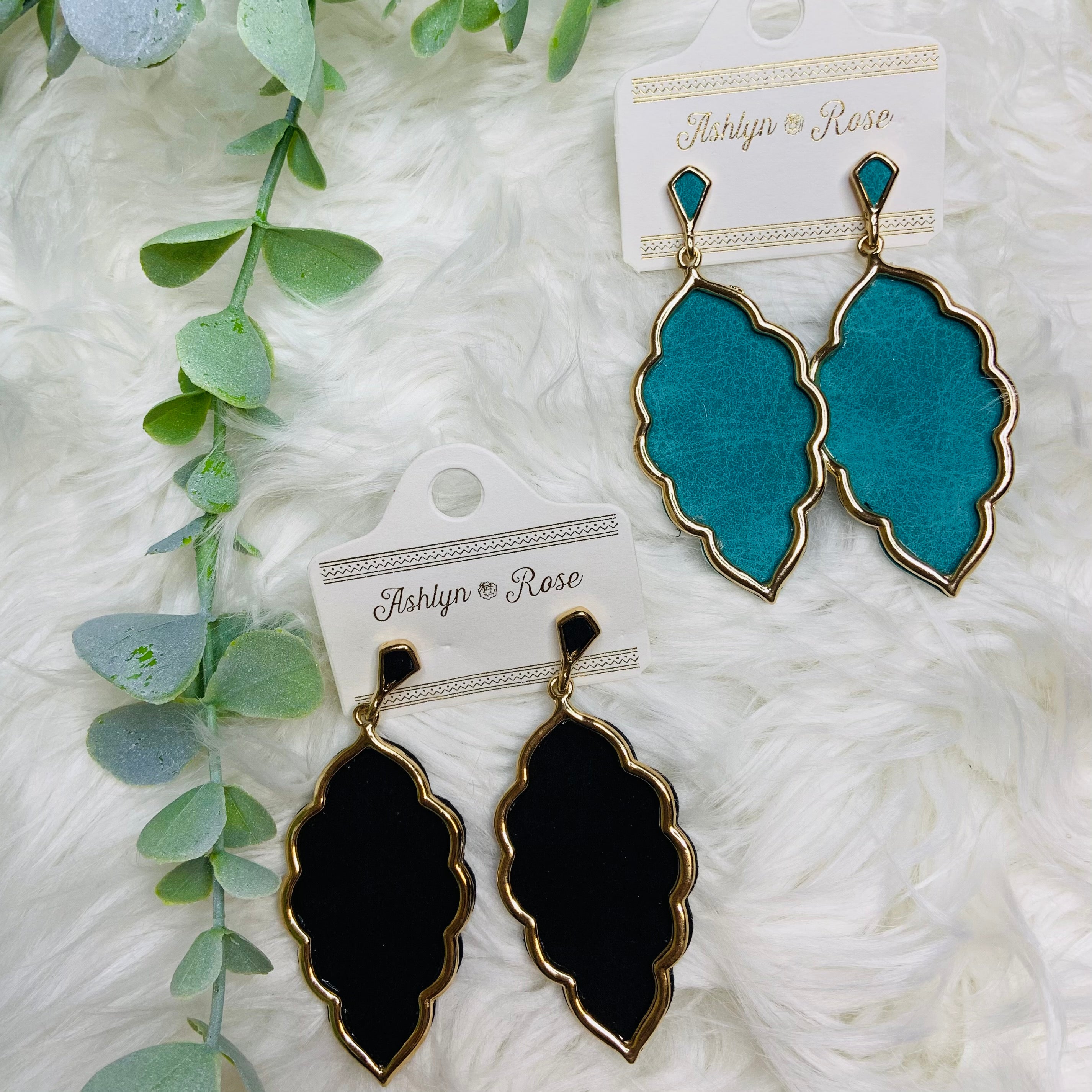 Scalloped Teardrop Earrings