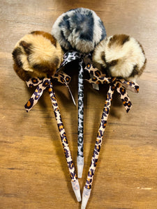 Fur Pom Leopard Pens