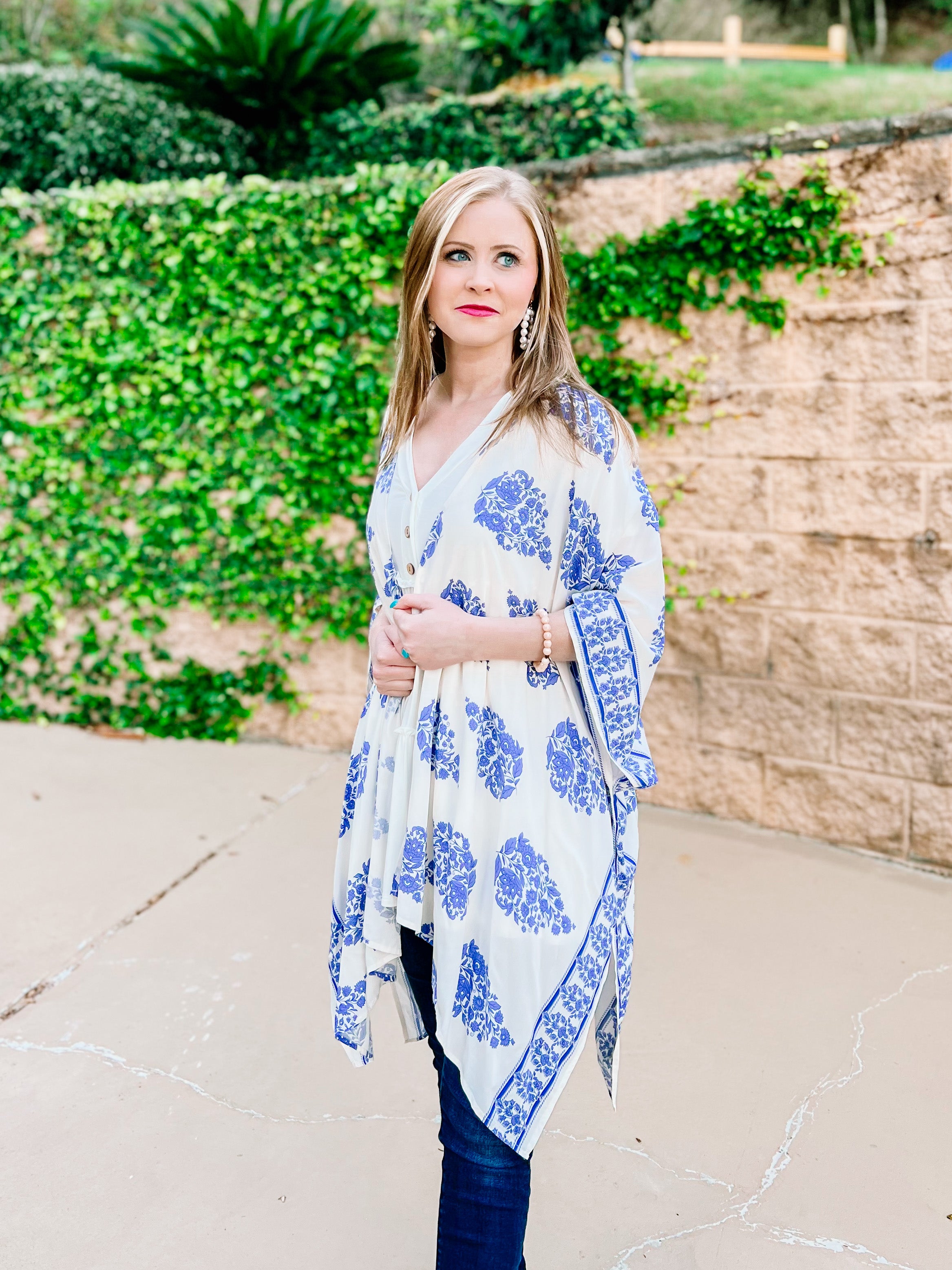 White Blue Border Kimono -PLUS