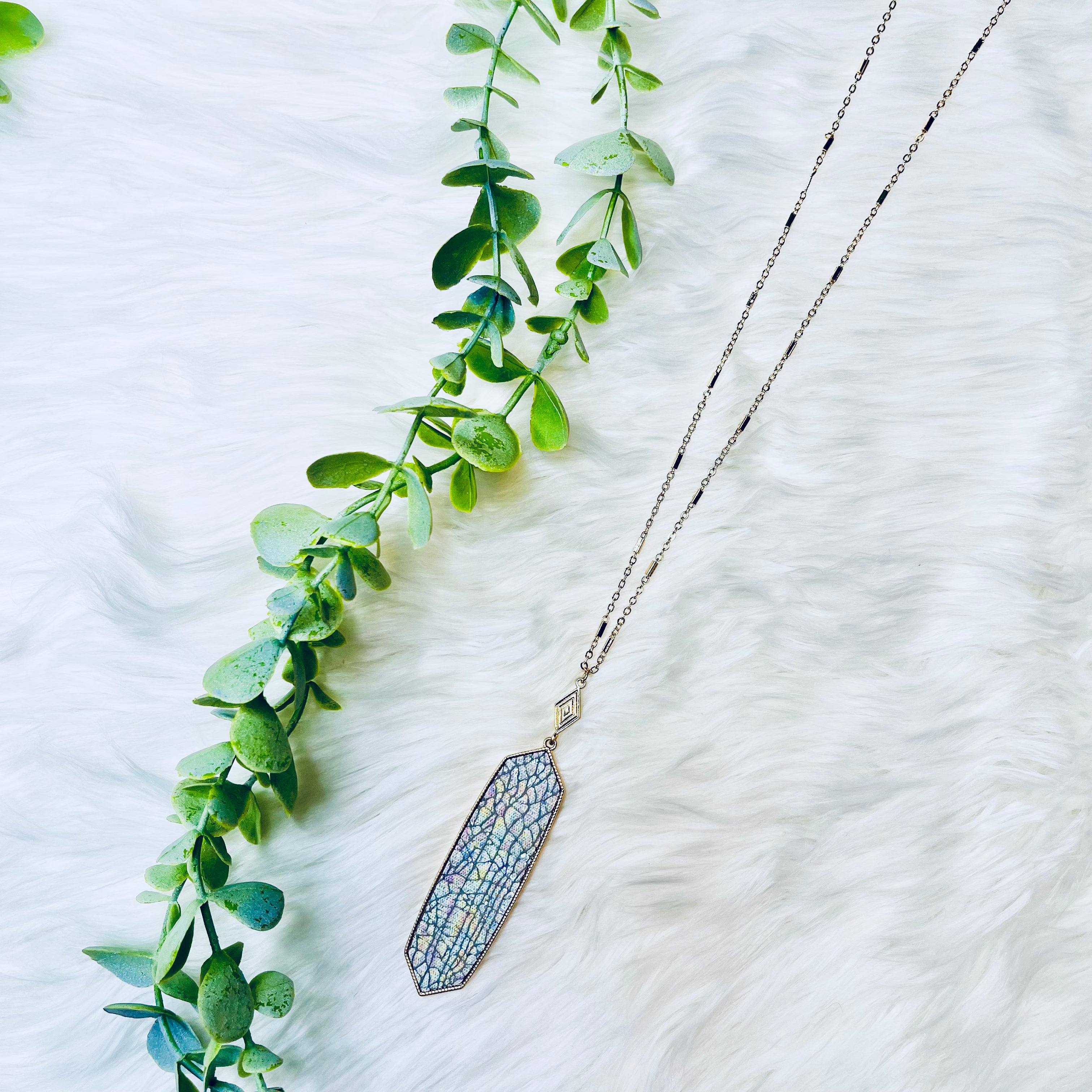 Hexagon Textured Gold Necklace