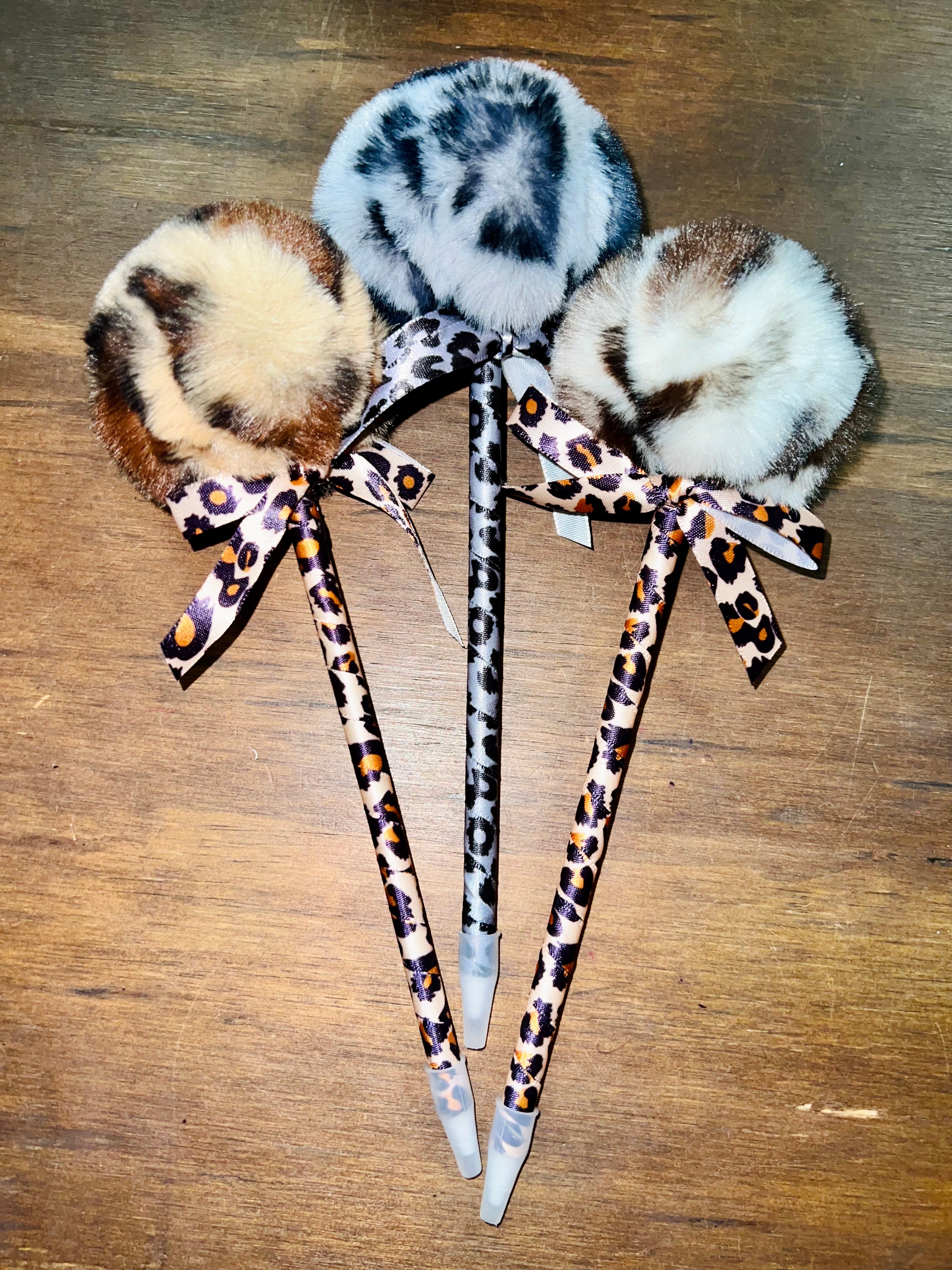 Fur Pom Leopard Pens