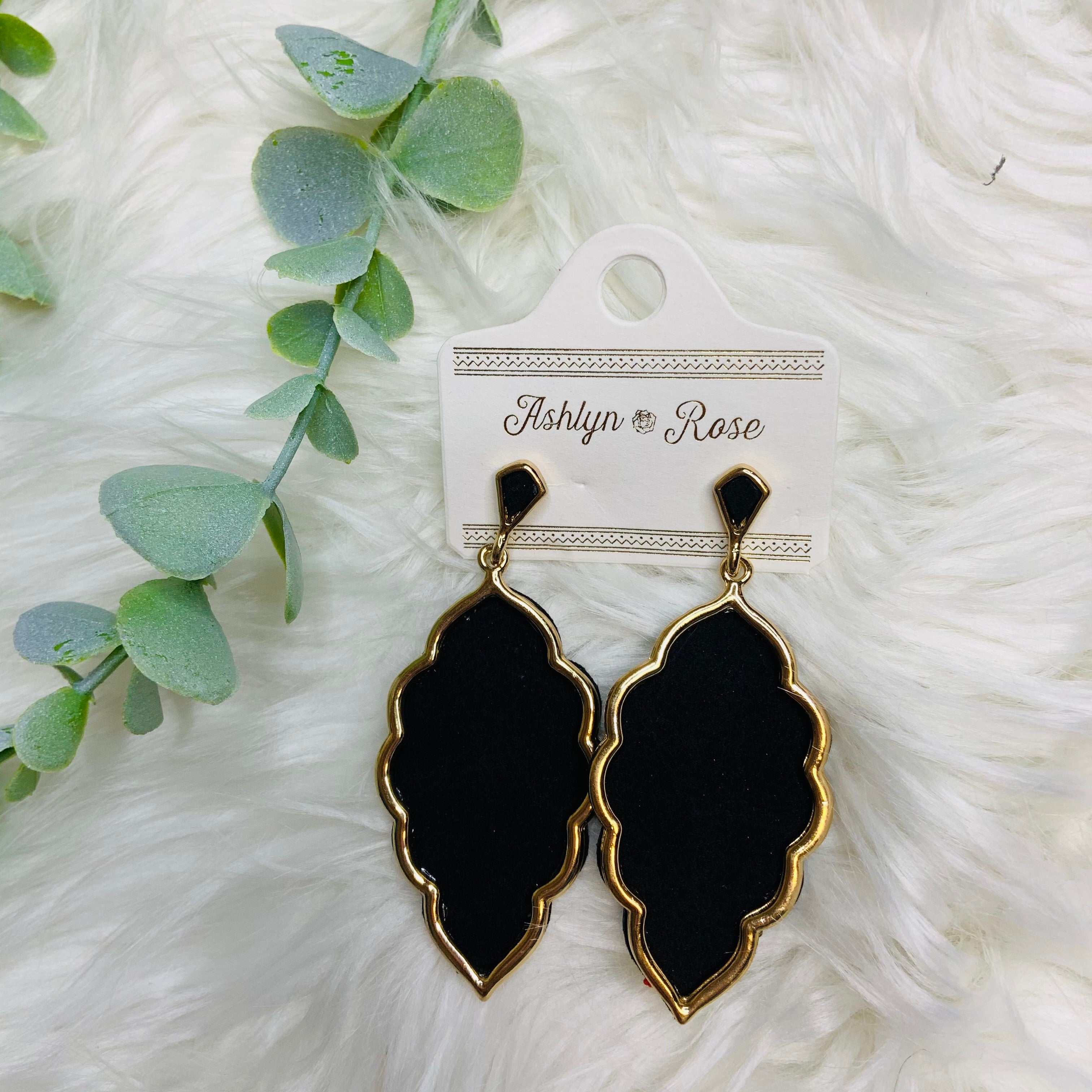 Scalloped Teardrop Earrings