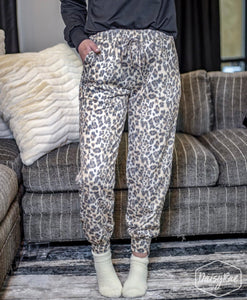 LEOPARD DROP SLEEVE LOUNGEWEAR SET