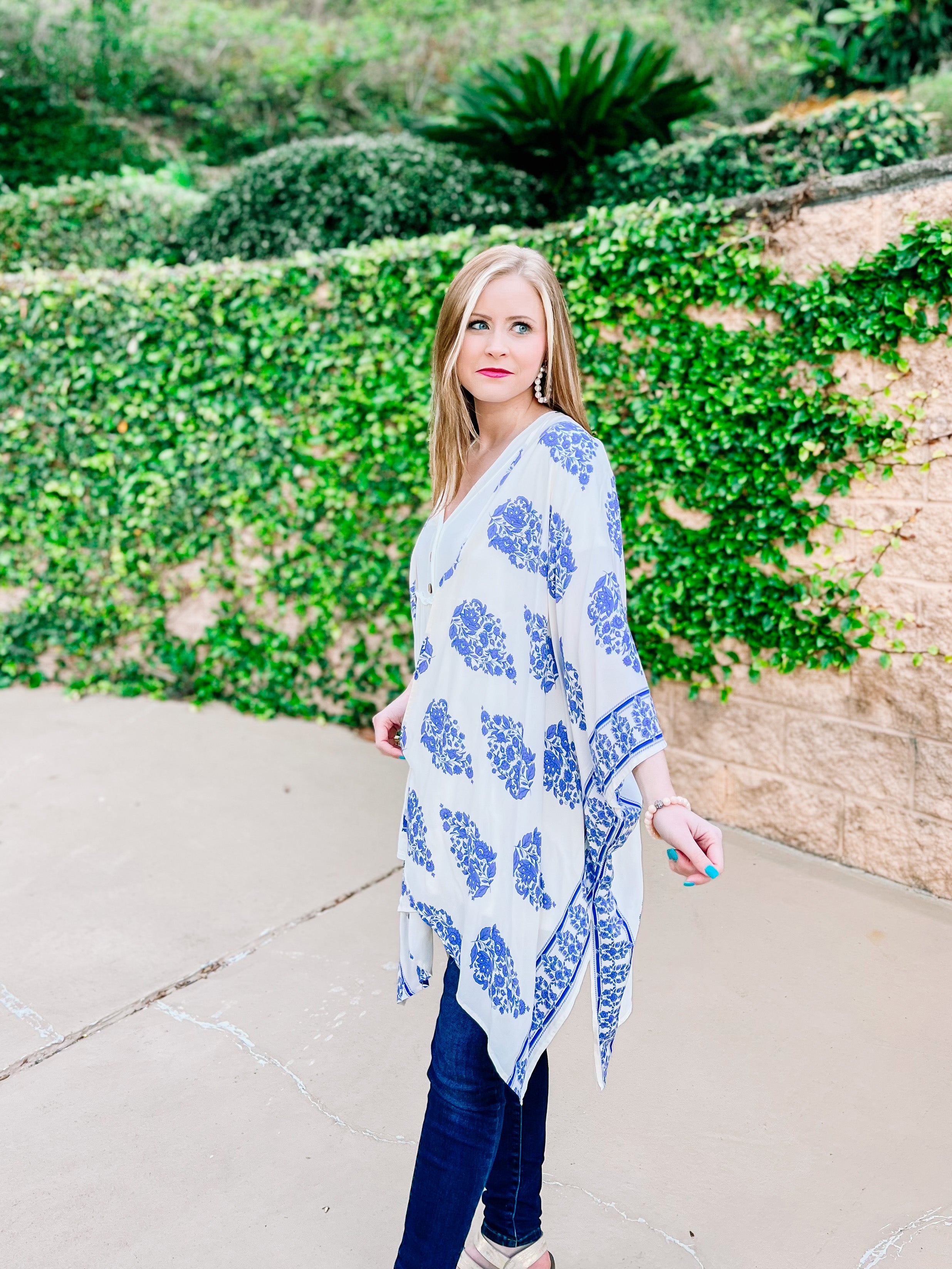 White Blue Border Kimono