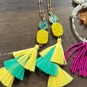 Pineapple Rafia Necklace