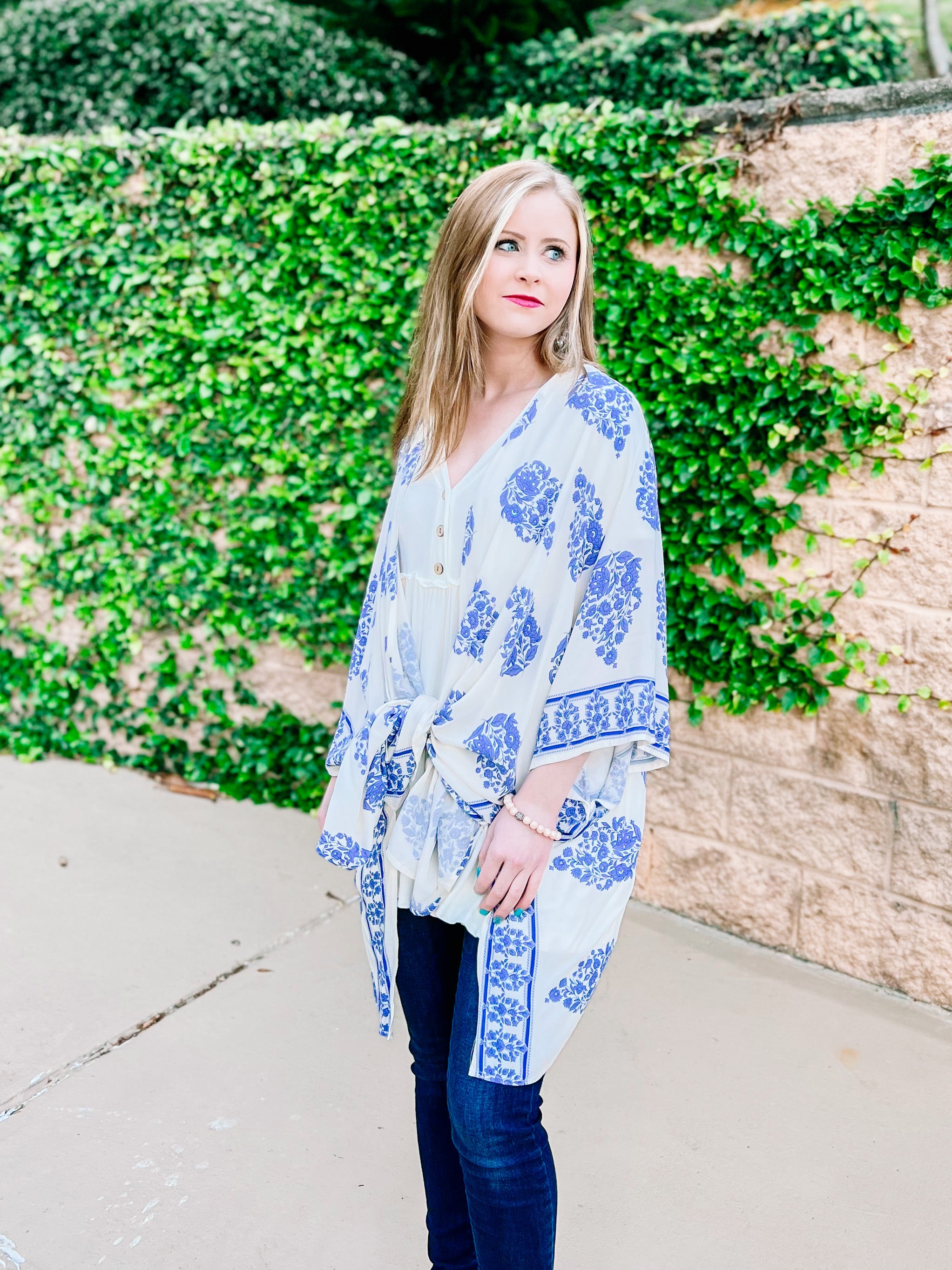 White Blue Border Kimono -PLUS