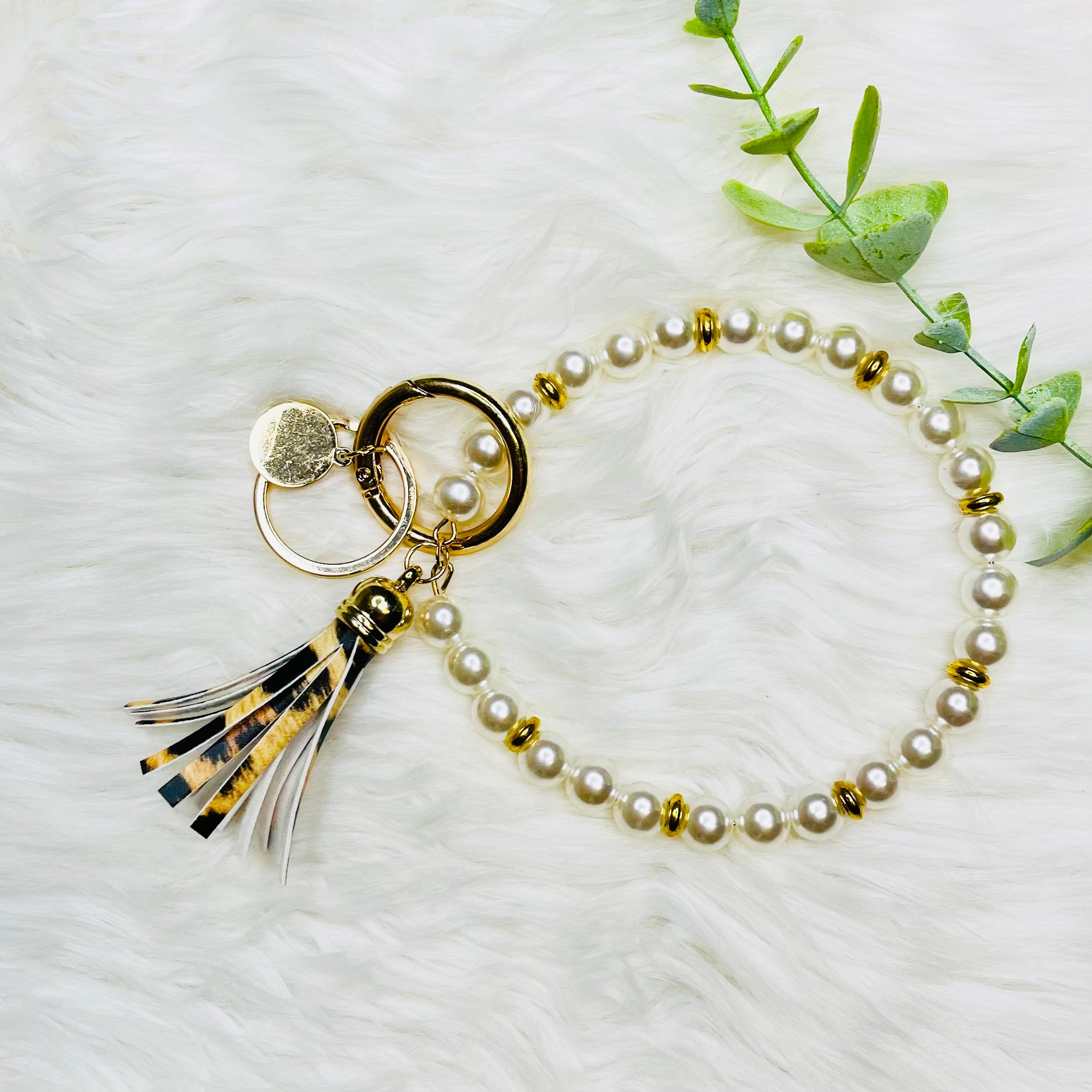 Pearl Gold Leopard Tassel Bangle Keychain